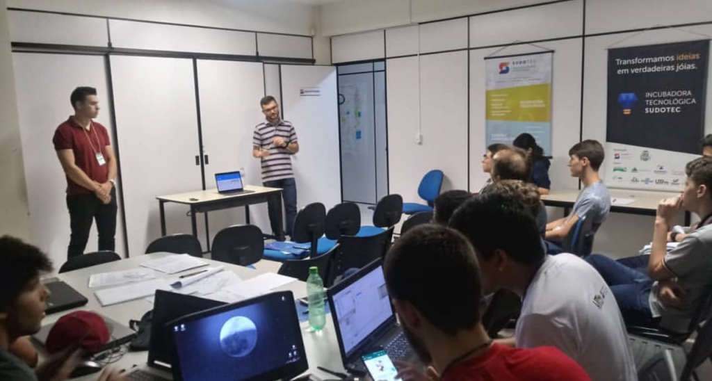 Realização do Flisol e da Maratona de Programação 
