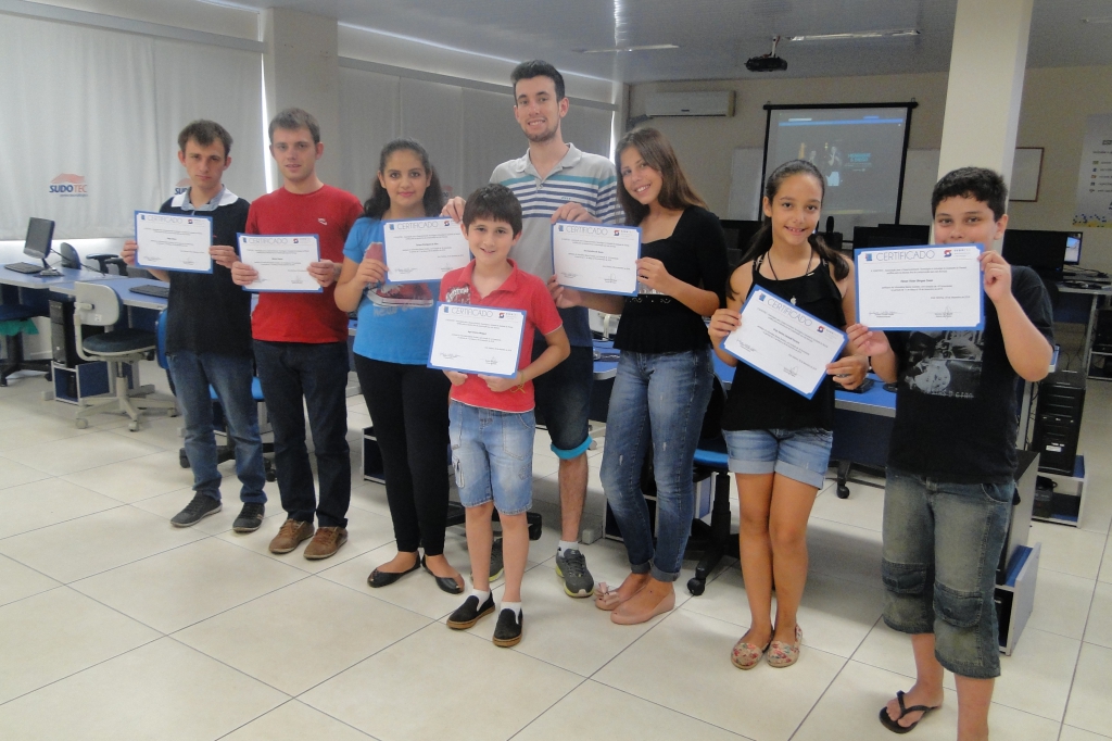 Encerramento dos cursos do Projeto Inclusão Digital