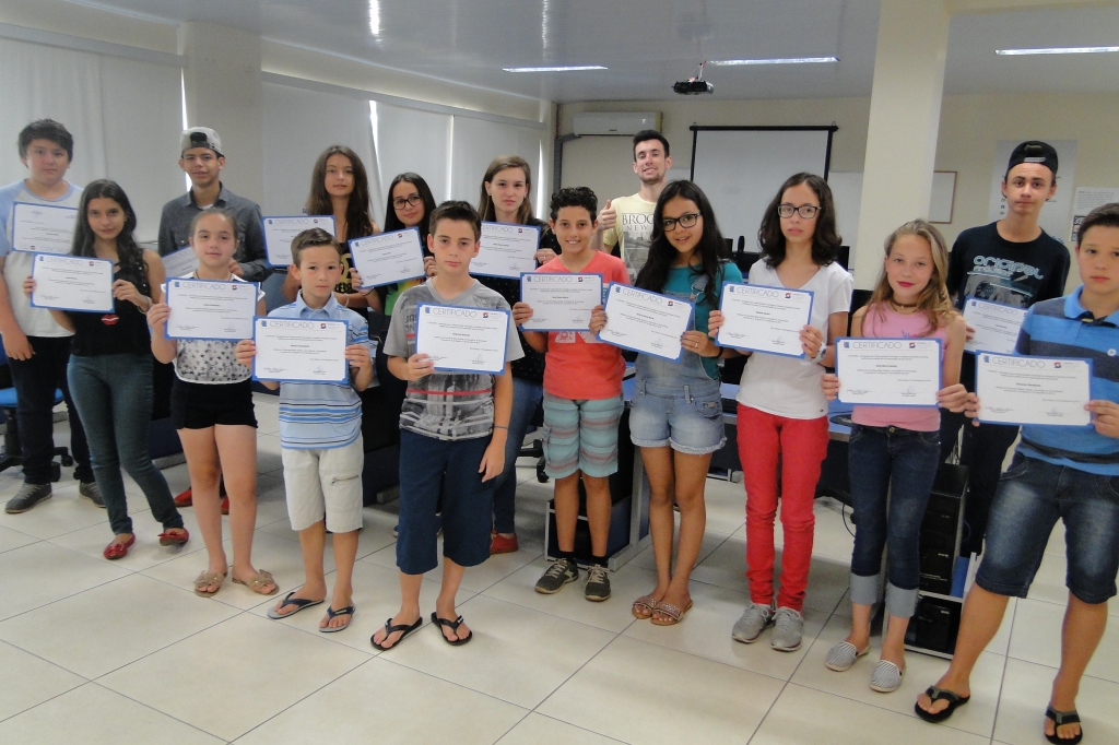 Encerramento dos cursos do Projeto Inclusão Digital