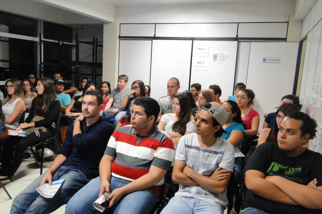 Acadêmicos da UTFPR visitam a Sudotec