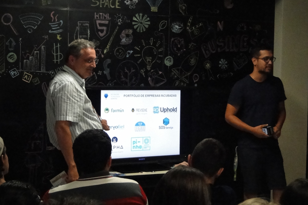 Acadêmicos da UTFPR visitam a Sudotec