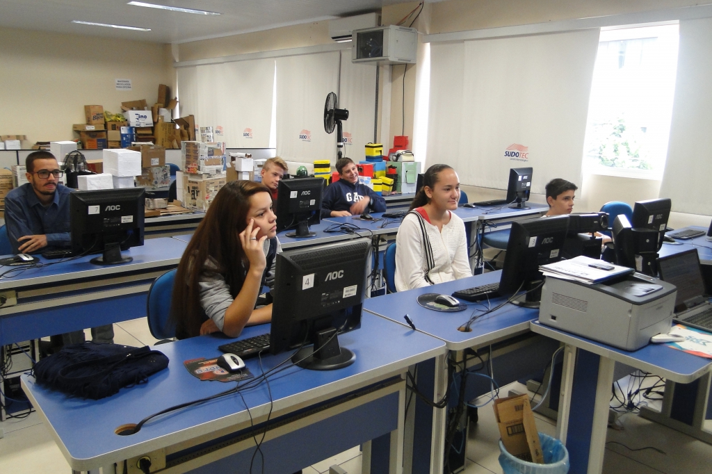 Curso de Desenvolvimento Web Site Teen