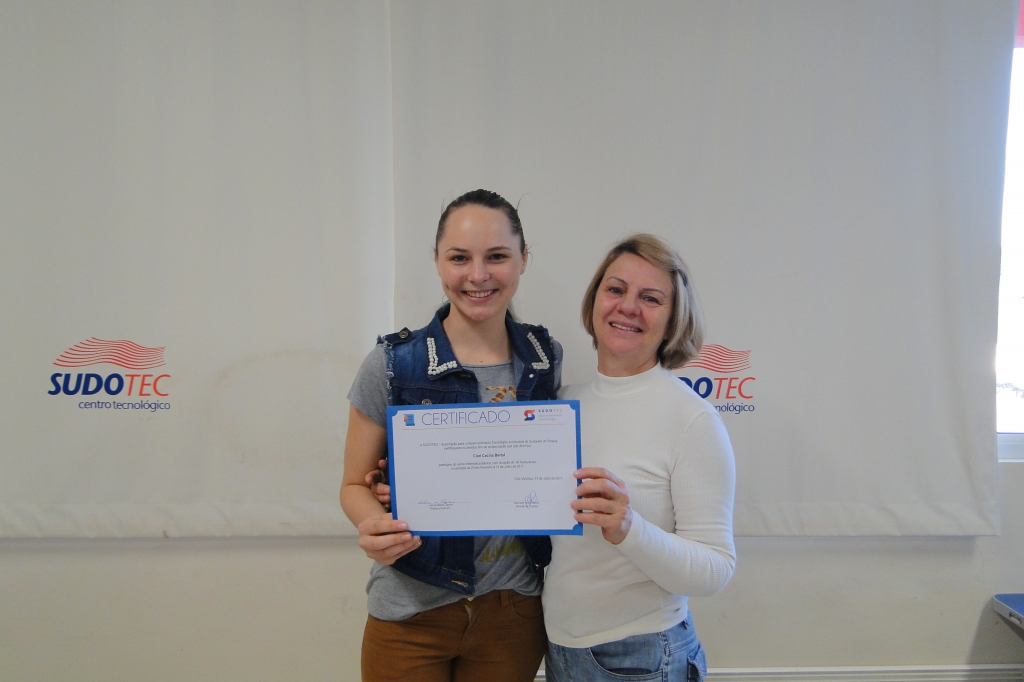 1º turma de Informática para Adultos 2017 concluem curso 