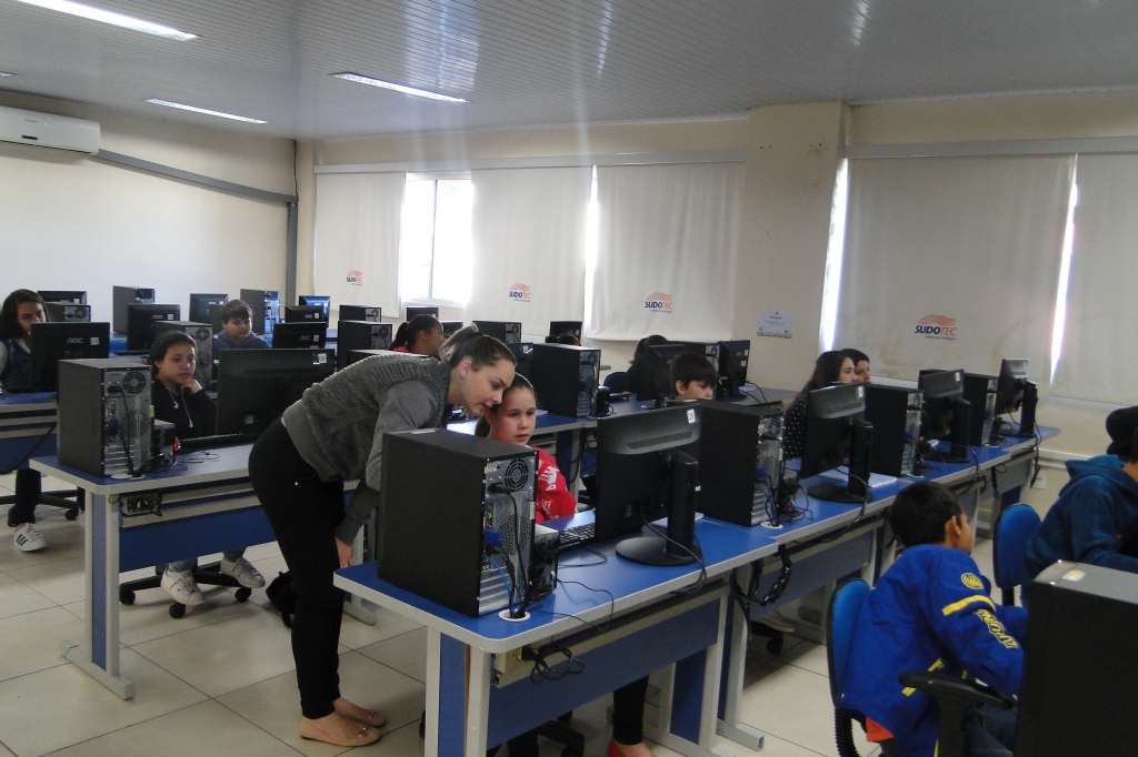 Projeto Inclusão Digital tem melhoria nos laboratórios 