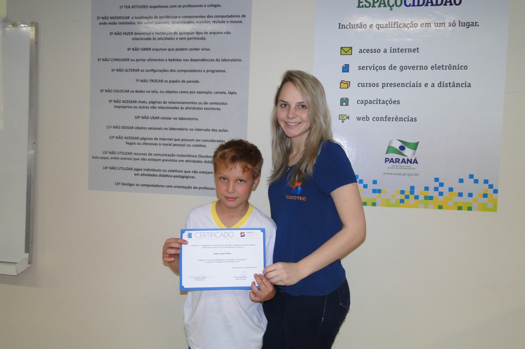 Alunos da AABB Comunidade recebem Certificados