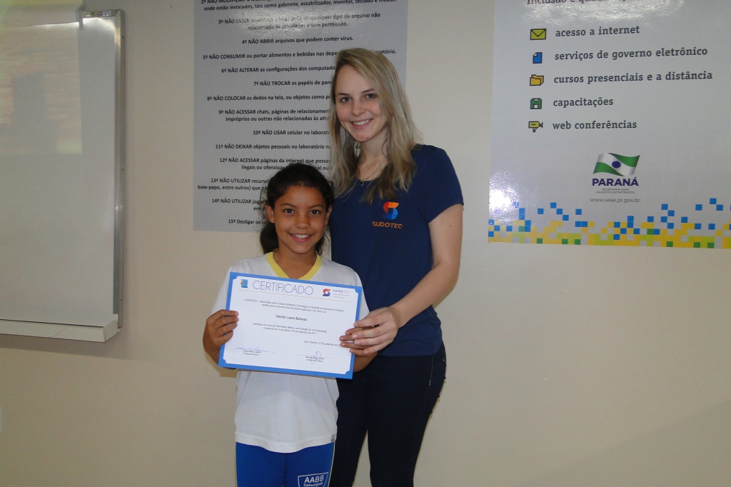 Alunos da AABB Comunidade recebem Certificados