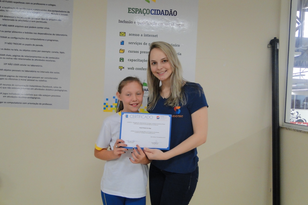 Alunos da AABB Comunidade recebem Certificados