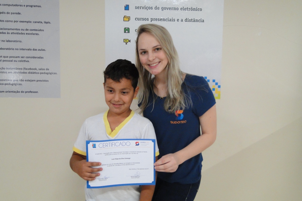 Alunos da AABB Comunidade recebem Certificados