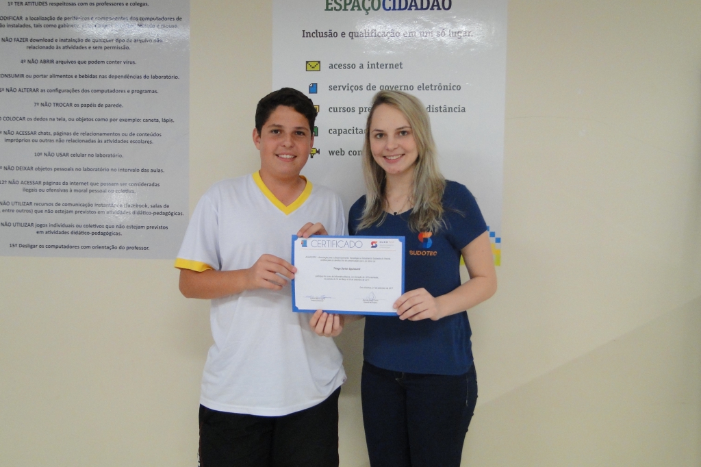 Alunos da AABB Comunidade recebem Certificados