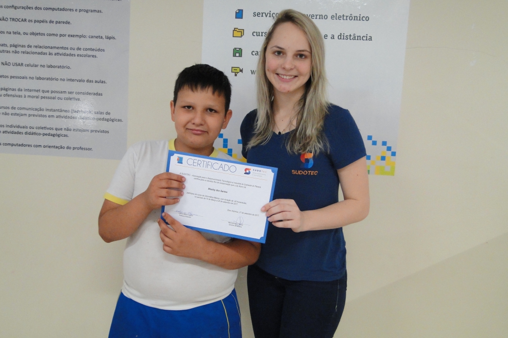 Alunos da AABB Comunidade recebem Certificados