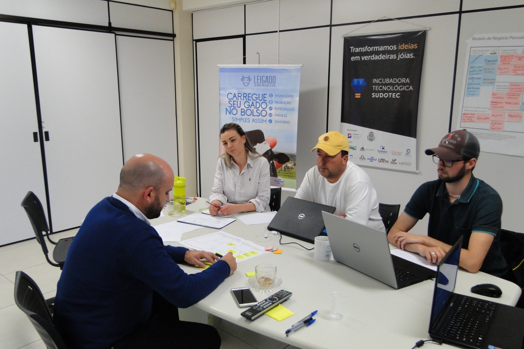 Empresas Incubadas recebem mentorias