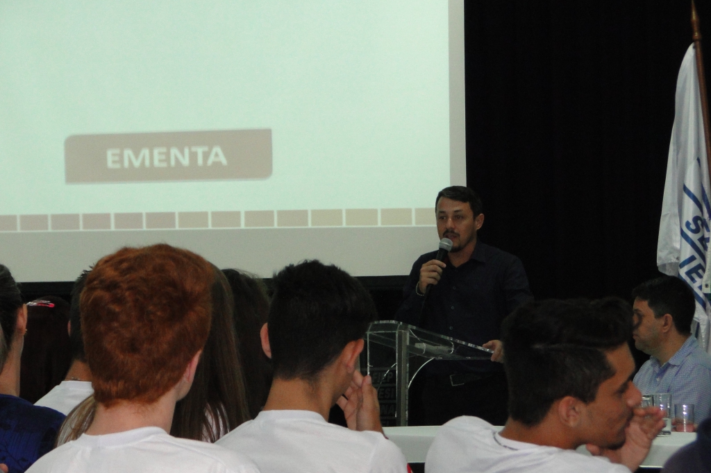 Aula Magna Aprender e Crescer.