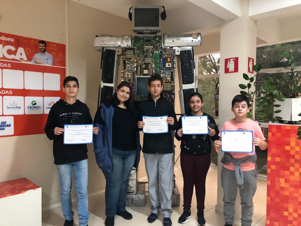 SUDOTEC CERTIFICA TURMAS DA INCLUSÃO DIGITAL E CAPACITAÇÃO EM POWERBIULDER