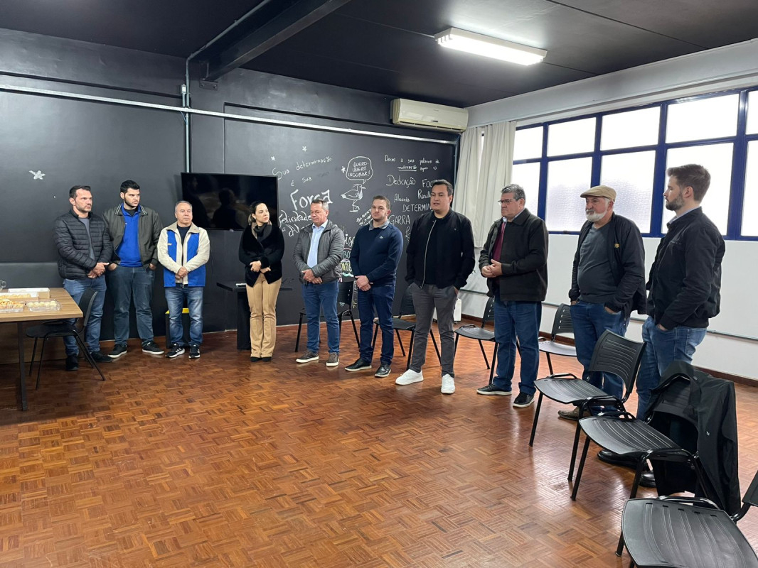 Rotary e Cresol realizam entrega de projeto  para Sudotec