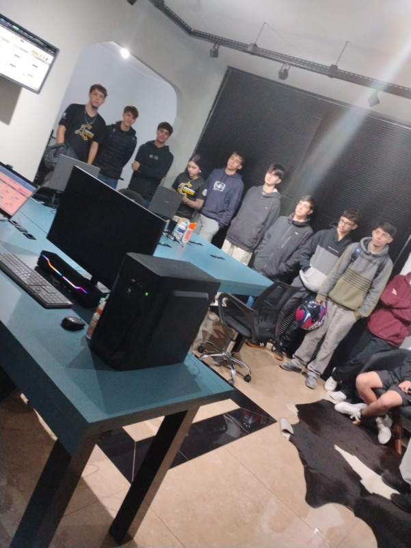 Turma Apender e Crescer realiza visita técnica a empresa Leigado