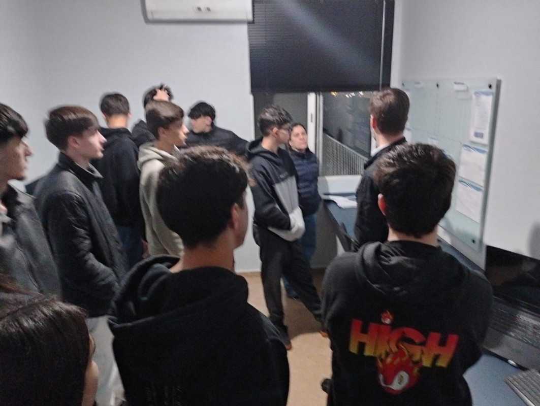 Turma Apender e Crescer realiza visita técnica a empresa Leigado