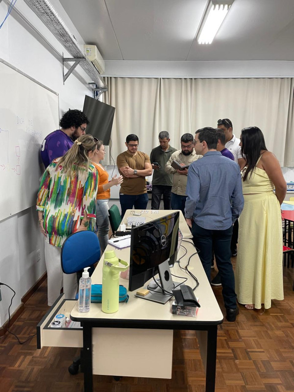 Recebemos na Sudotec o Secretário de Tecnologia de Guaíra, Sr. Guilherme, acompanhado da Presidente da ACIAG